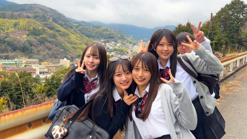 かりん&めいさ&かほ&あおい サンプル画像2